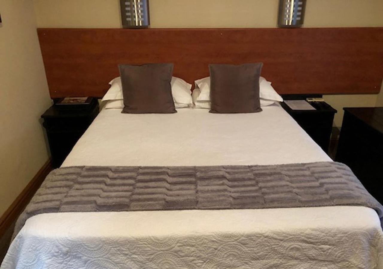 A La Martha'S Air-Port Guest House Port Elizabeth Dış mekan fotoğraf