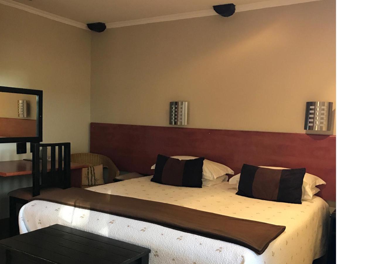 A La Martha'S Air-Port Guest House Port Elizabeth Dış mekan fotoğraf