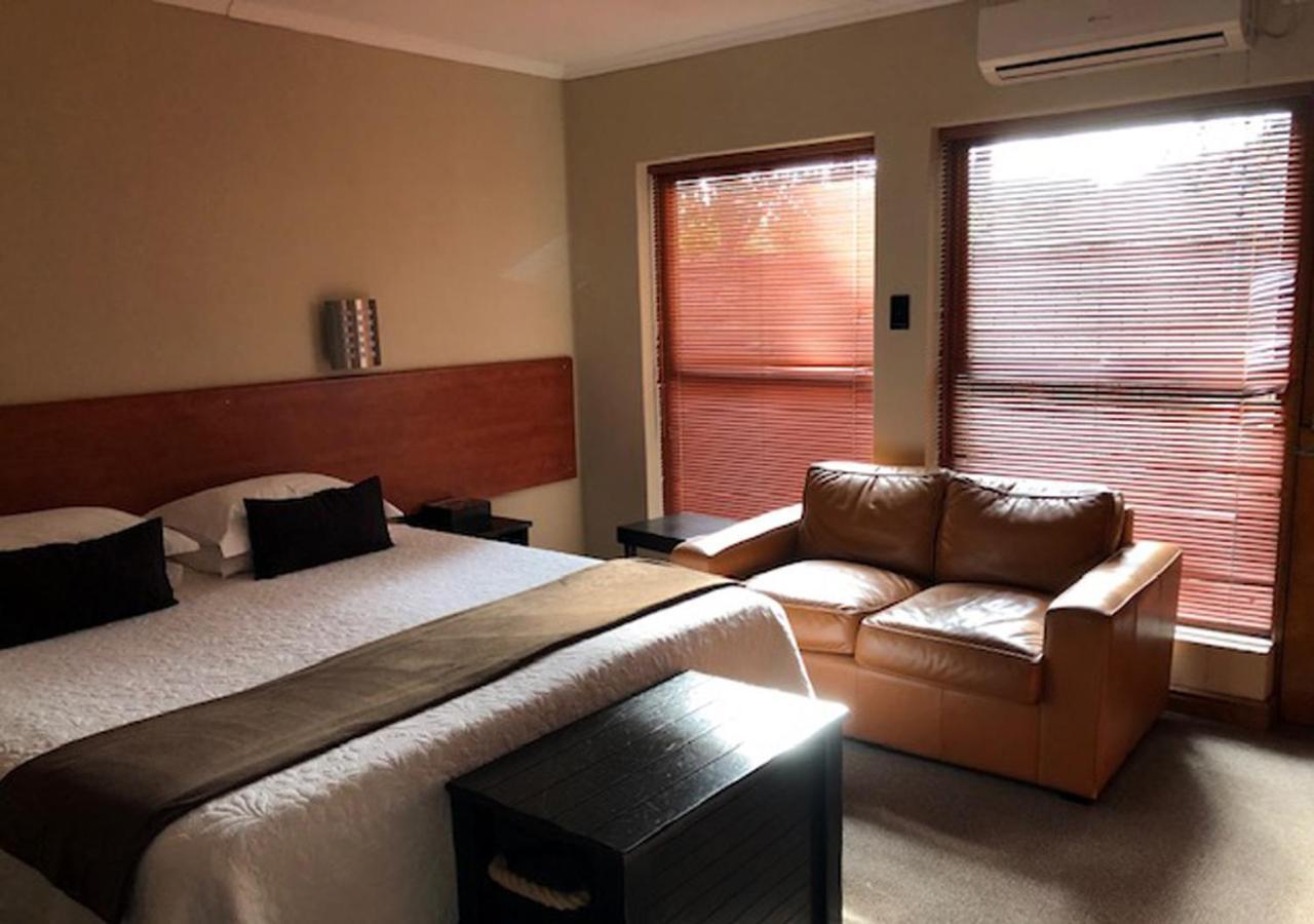 A La Martha'S Air-Port Guest House Port Elizabeth Dış mekan fotoğraf