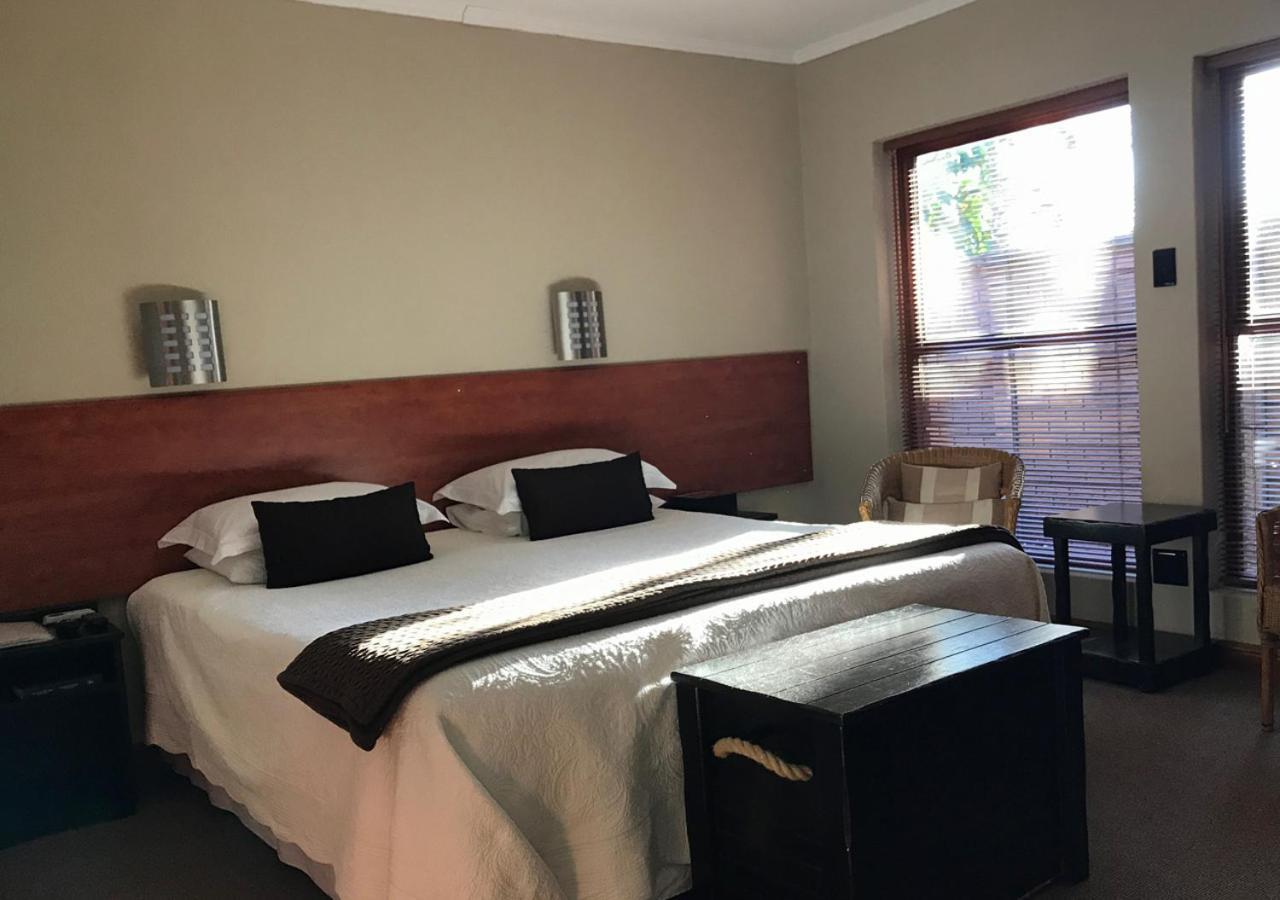 A La Martha'S Air-Port Guest House Port Elizabeth Dış mekan fotoğraf