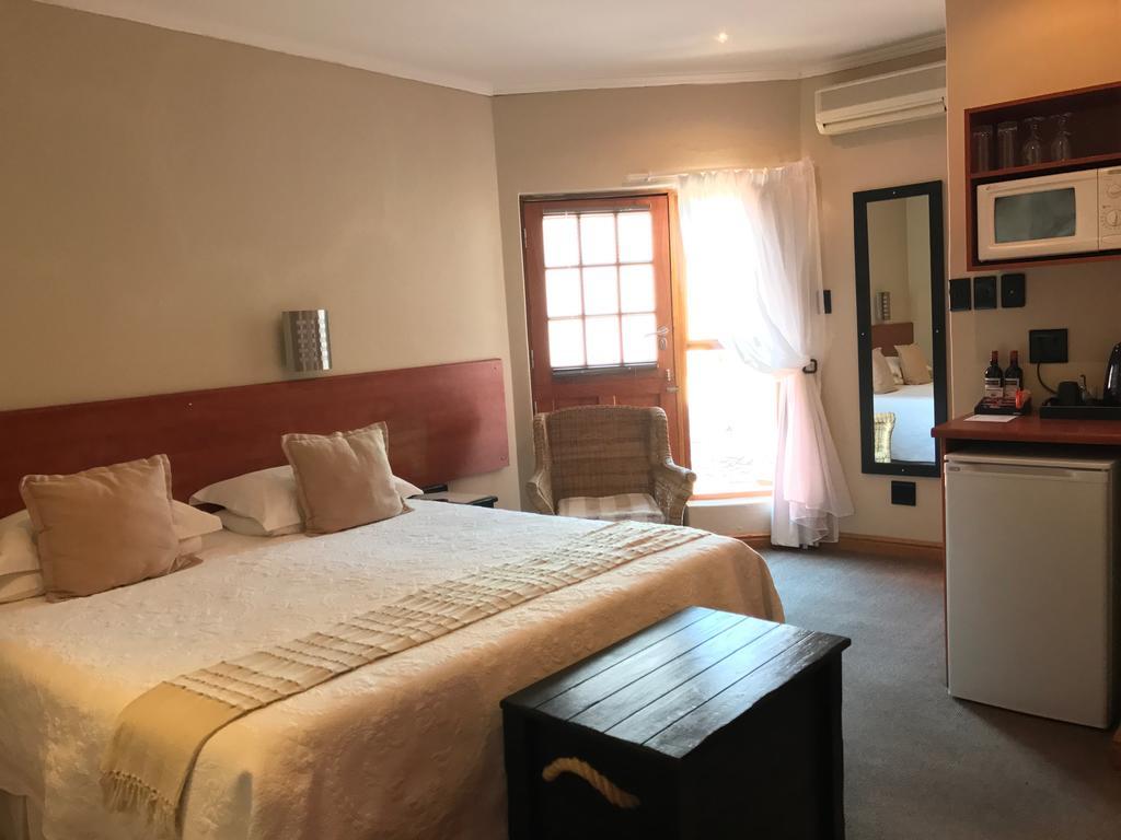 A La Martha'S Air-Port Guest House Port Elizabeth Dış mekan fotoğraf